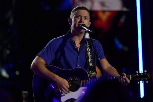 Scotty McCreery at CMA Fest Nashville, June 2025 1