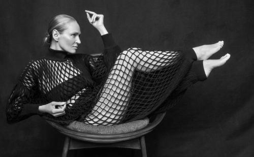 Uma Thurman Covers Flaunt Magazine Feature, July 2025 9