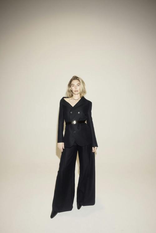 Vanessa Kirby stuns in Glass Magazine shoot, Summer 2025 2
