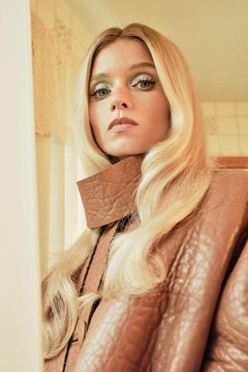 Abbey Lee Vogue Australia feature, September 2025 1