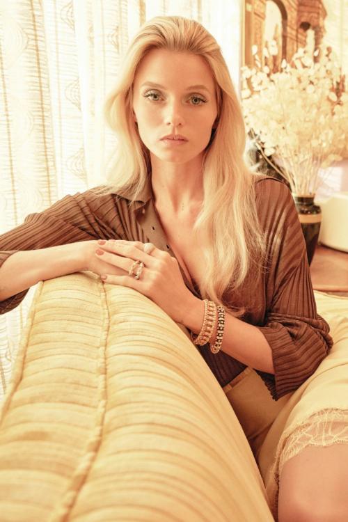 Abbey Lee Vogue Australia feature, September 2025 2