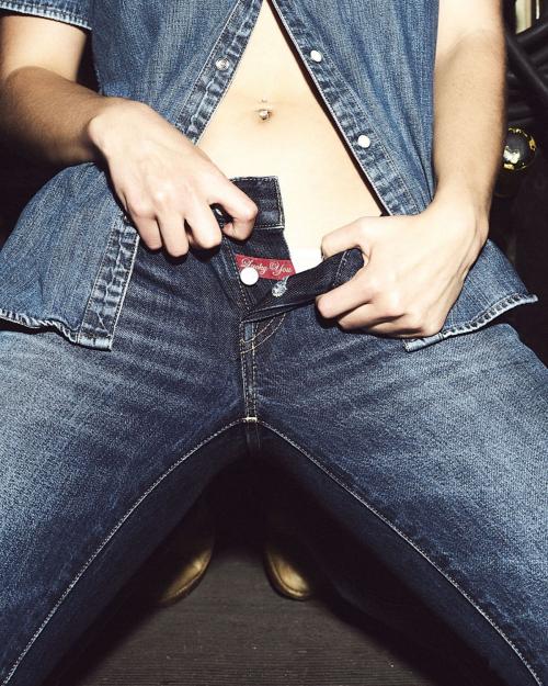 Addison Rae Lucky Brand Jeans, 2025 1