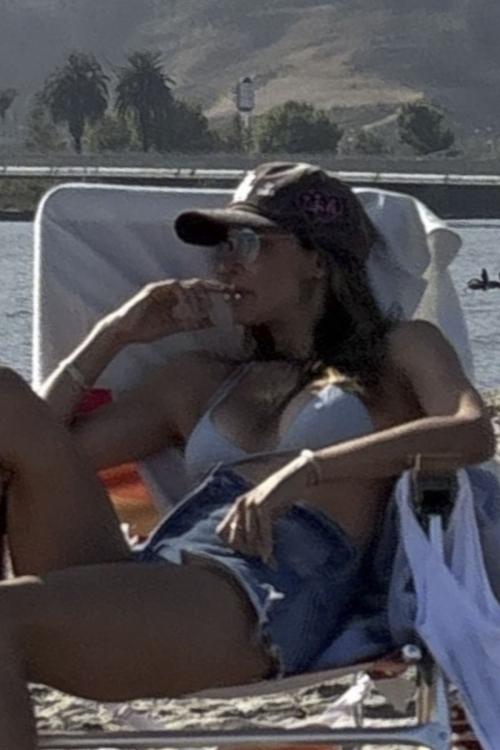 Alessandra Ambrosio Malibu Beach outing, August 2025 2
