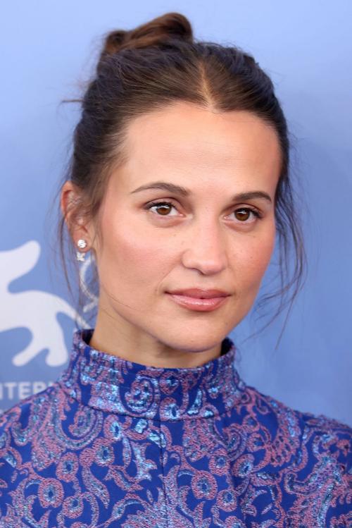 Alicia Vikander at Wizard of the Kremlin photocall Venice, August 2025 3