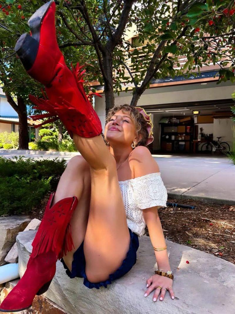 Anne Winters Instagram pics, August 2025