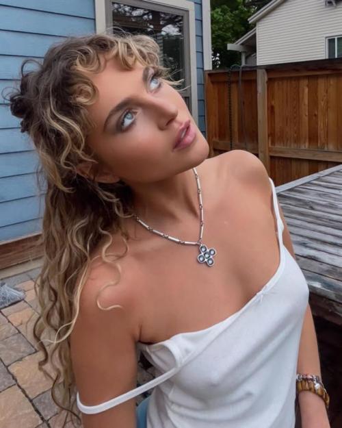 Anne Winters Instagram pics, August 2025 11