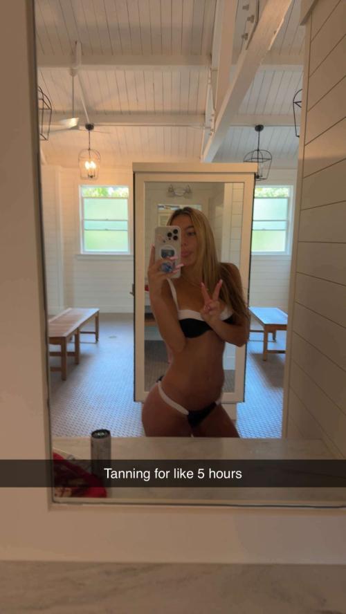 Ava Nucci stuns in Instagram photos, August 2025 3