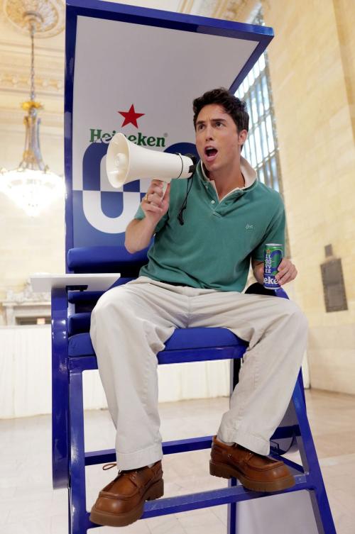 Benito Skinner for Heineken 0.0 Overcompensating, August 2025