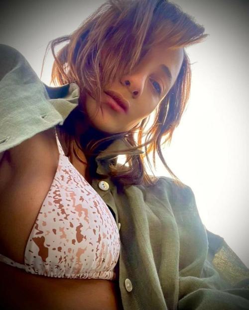 Dania Ramirez shares chic Instagram photos, August 2025 1