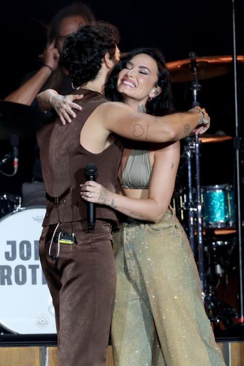 Demi Lovato Performs Jonas Brothers Jonas20 Tour NJ, August 2025 1