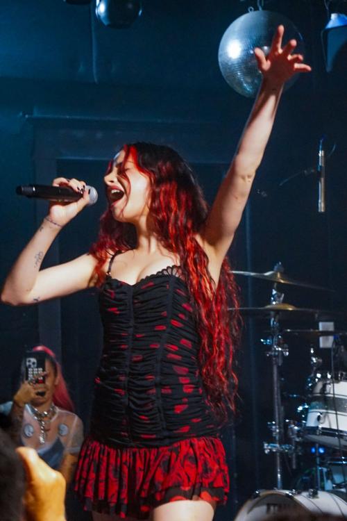 Ellise Gitas performs at Moroccan Lounge LA, August 2025 3