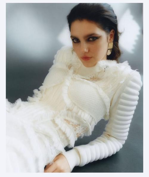 Emily Carey for Petrie winter issue, 2022 7