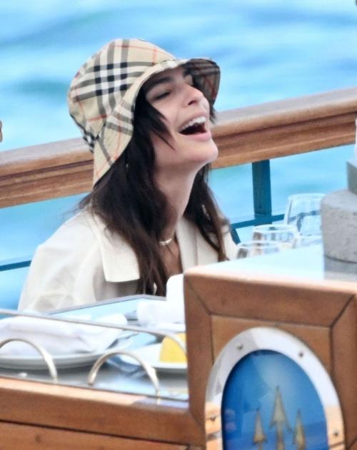 Emily Ratajkowski Lunch with Orazio Rispo Amalfi Coast, August 2025 3