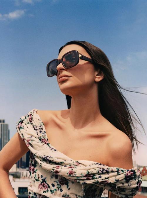 Emily Ratajkowski Tory Burch Eyewear Fall 2025 3