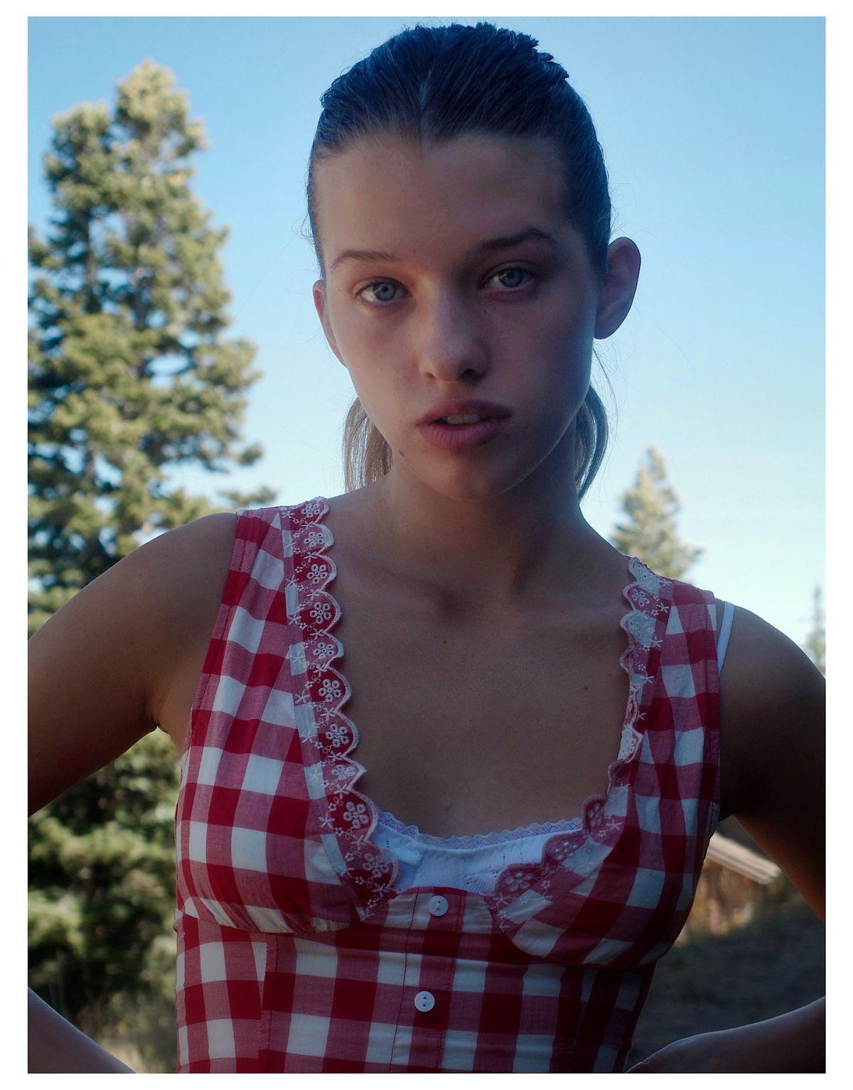 Ever Anderson posts Instagram photos, August 2025