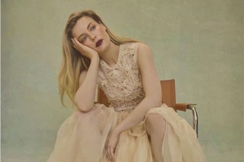 Gillian Jacobs Glamour Mexico Feature, August 2025 4