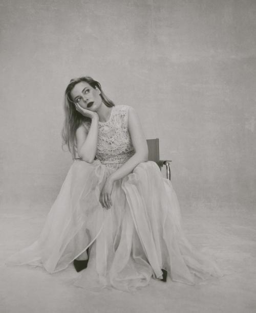 Gillian Jacobs Glamour Mexico Feature, August 2025 6