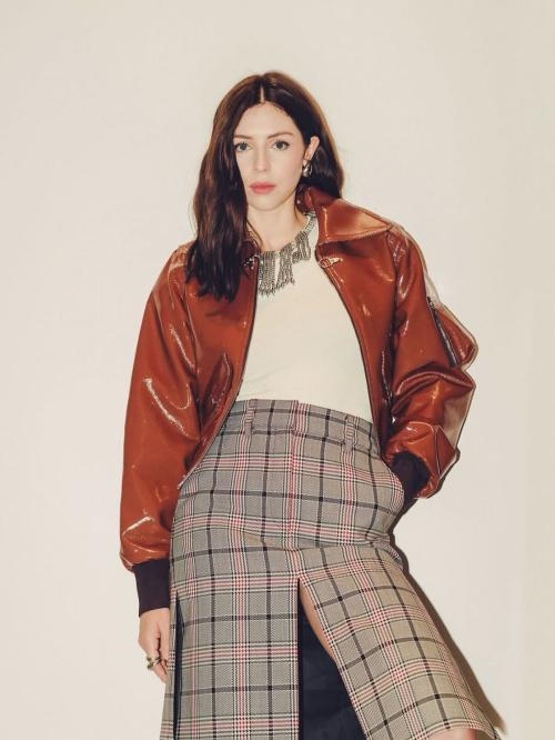 Hermione Corfield elegant Instagram looks, August 2025