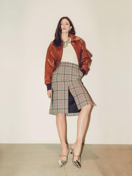 Hermione Corfield elegant Instagram looks, August 2025 1