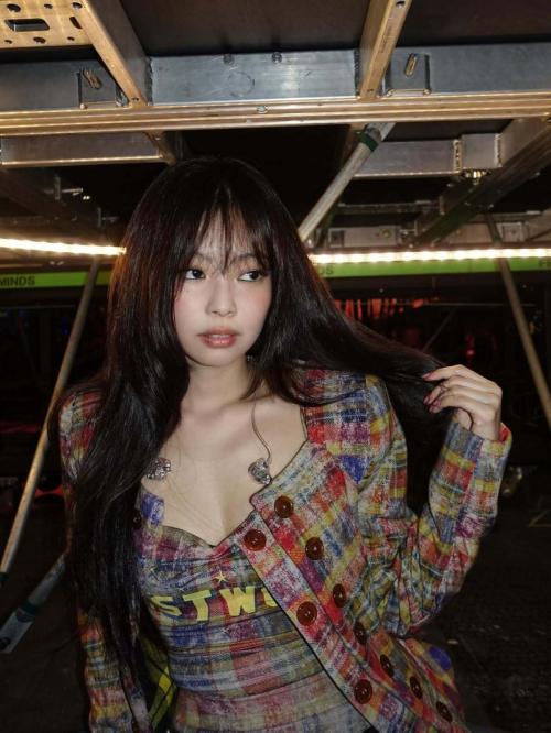 Jennie Deadline Tour portraits, August 2025 6