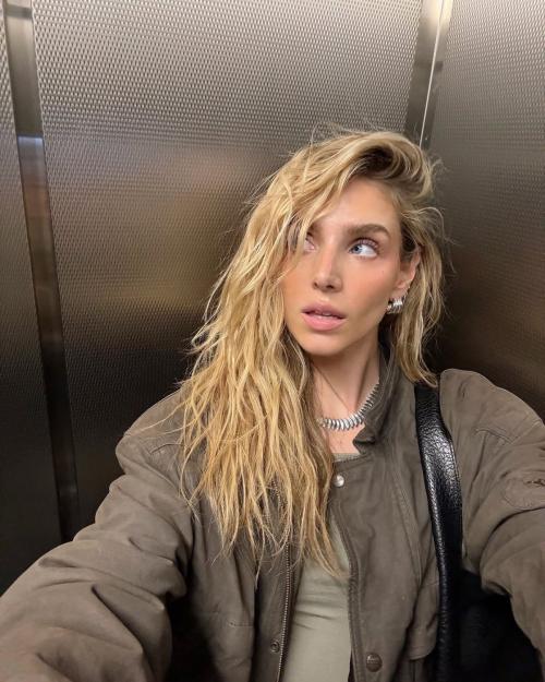 Kari Riley Instagram pics, August 2025 21