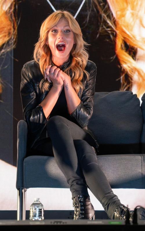 Katherine McNamara Fantasy Convention London, August 2025 1