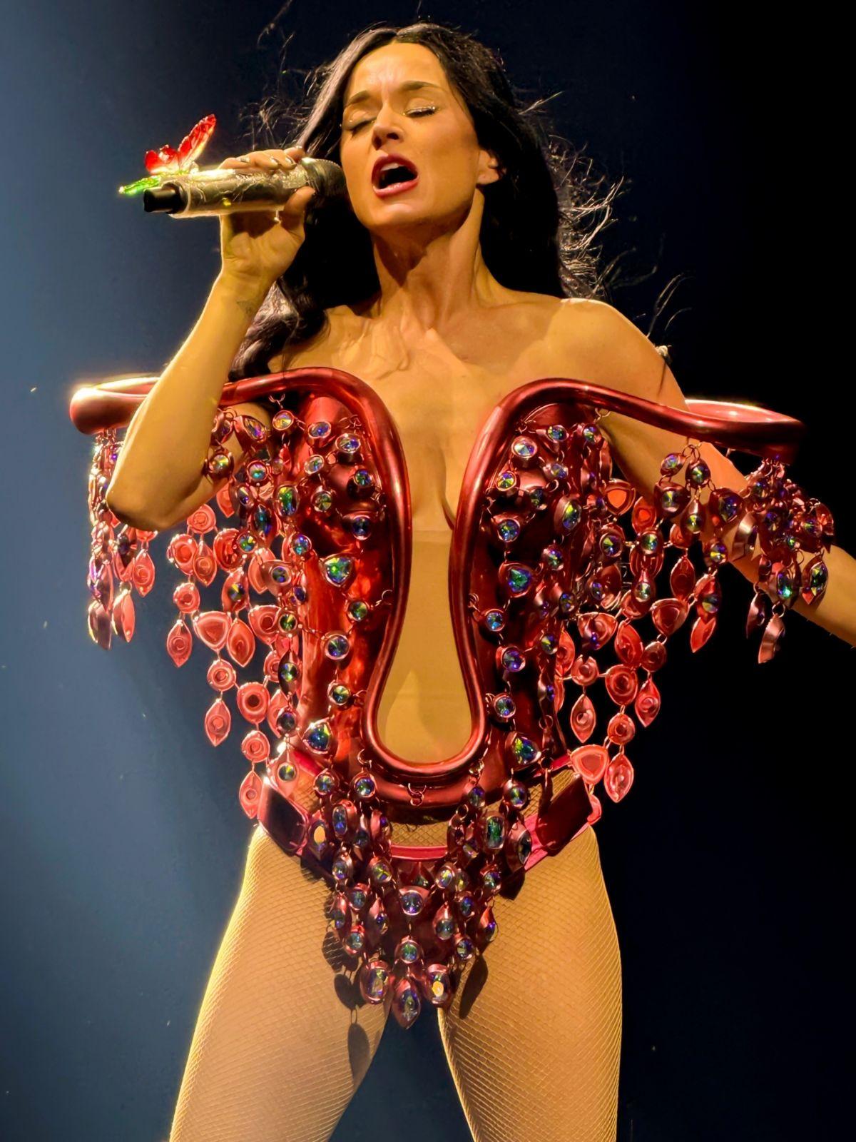 Katy Perry Lifetimes Tour Wells Fargo Center Philly, August 2025