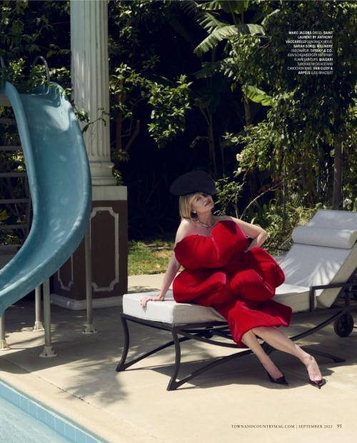 Kirsten Dunst Town & Country Magazine, September 2025 3
