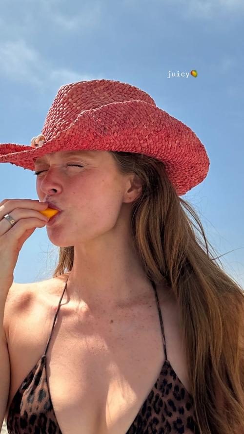 Larsen Thompson shares stylish Instagram photos, August 2025 11