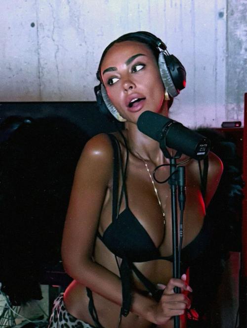 Madalina Ghenea shares Instagram photos, August 2025 5