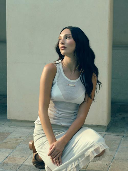 Maddie Ziegler at a photoshoot, Aug 2025 5