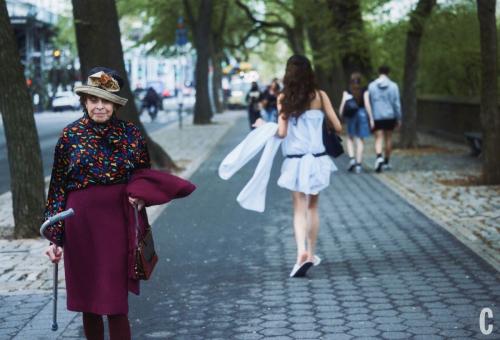 Margaret Qualley for Cosmopolitan, August 2025 7