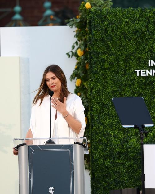Maria Sharapova shines in Instagram photos, August 2025 20