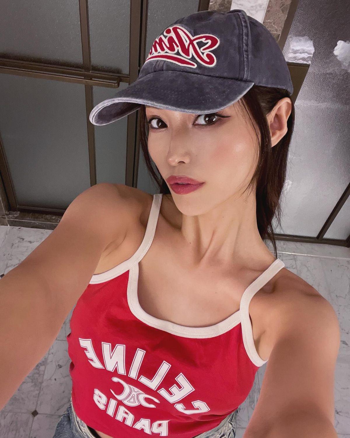 Mika Takeuchi Instagram pics, August 2025