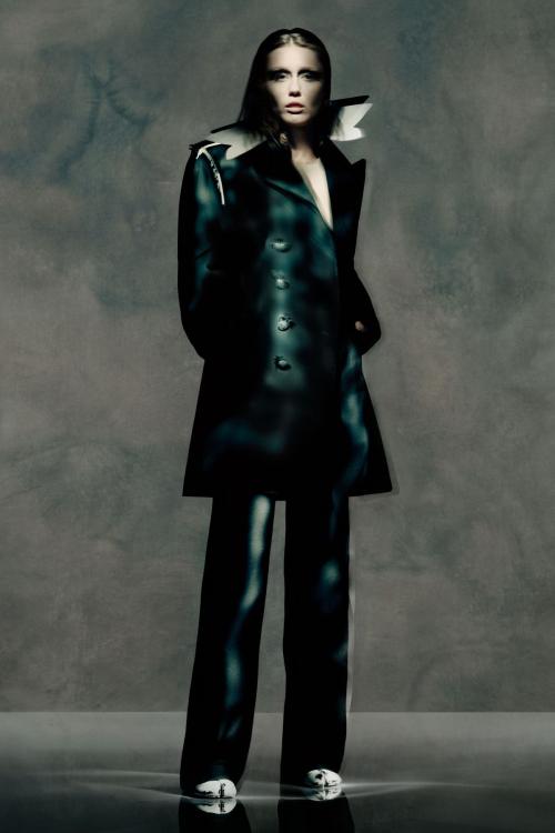 Miley Cyrus for Maison Margiela AW25, August 2025 1