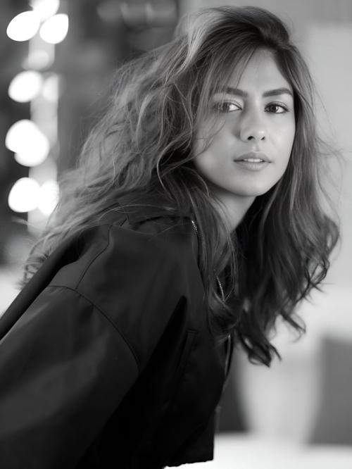 Mrunal Thakur in black and white photoshoot, Aug 2025 2
