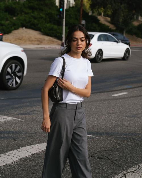 Nailea Devora Uniqlo USA campaign, August 2025 9