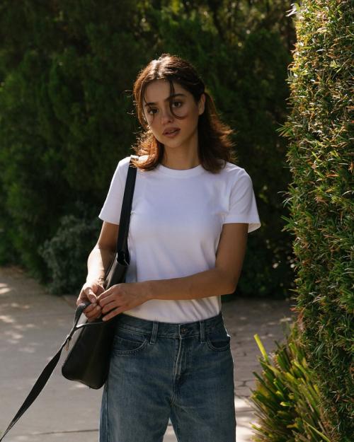 Nailea Devora Uniqlo USA campaign, August 2025 5