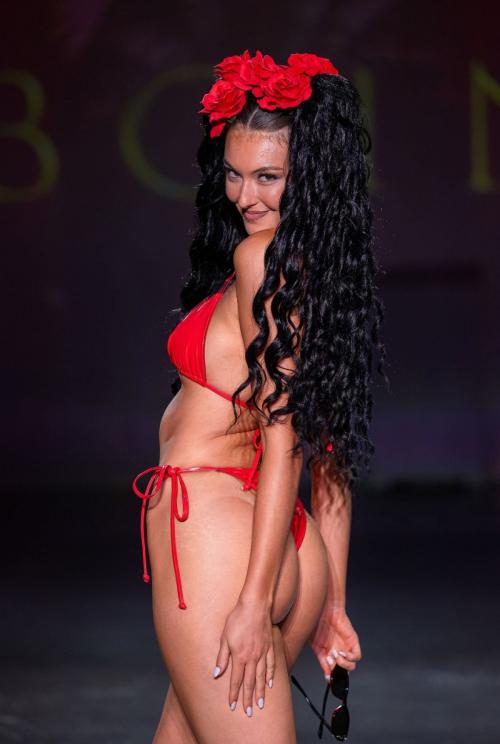 Rachel Pizzolato Swim Week Las Vegas Runway, August 2025 10
