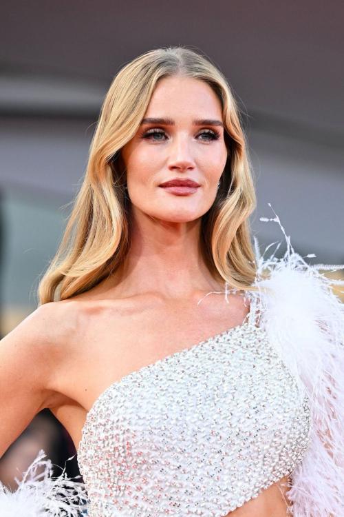 Rosie Huntington-Whiteley at Frankenstein premiere Venice, August 2025 4