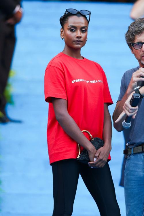 Simone Ashley and Meryl Streep on set in NYC, August 2025 6