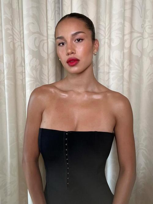 Sofia Wylie stuns in Instagram photos, August 2025 1