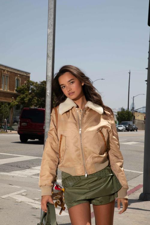 Sophia Hammons at a photoshoot, Aug 2025 5