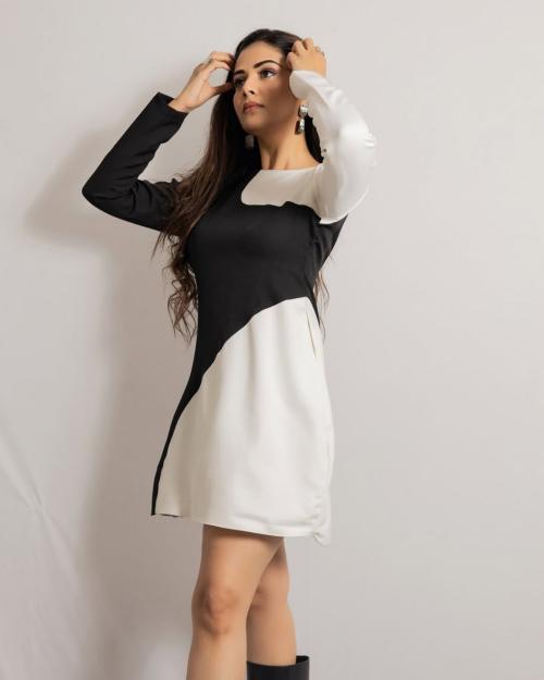 Sreemukhi in Bigg Boss Agnipariksha photoshoot, August 2025 10