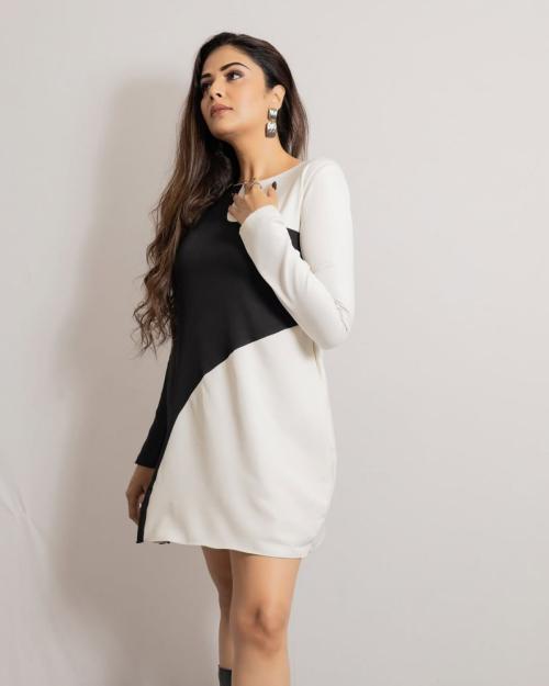 Sreemukhi in Bigg Boss Agnipariksha photoshoot, August 2025 15