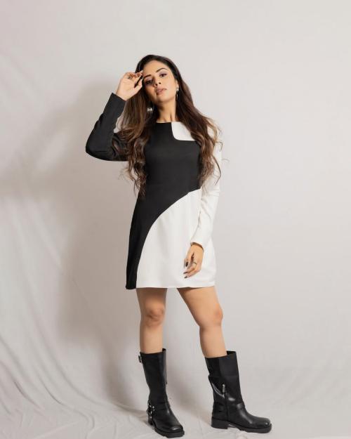 Sreemukhi in Bigg Boss Agnipariksha photoshoot, August 2025 16