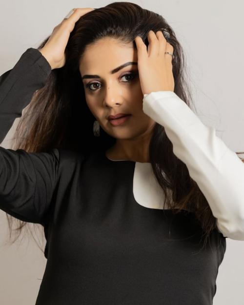 Sreemukhi in Bigg Boss Agnipariksha photoshoot, August 2025 3