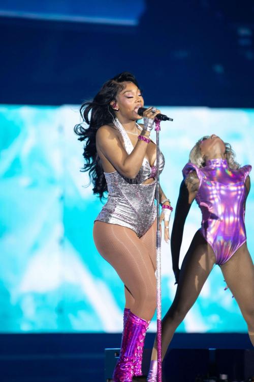 Summer Walker Performs at Ford Field Detroit, August 2025 5