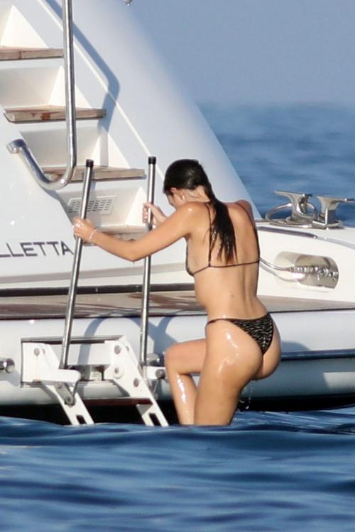 Vittoria Ceretti yacht with Leonardo DiCaprio, August 2025 4