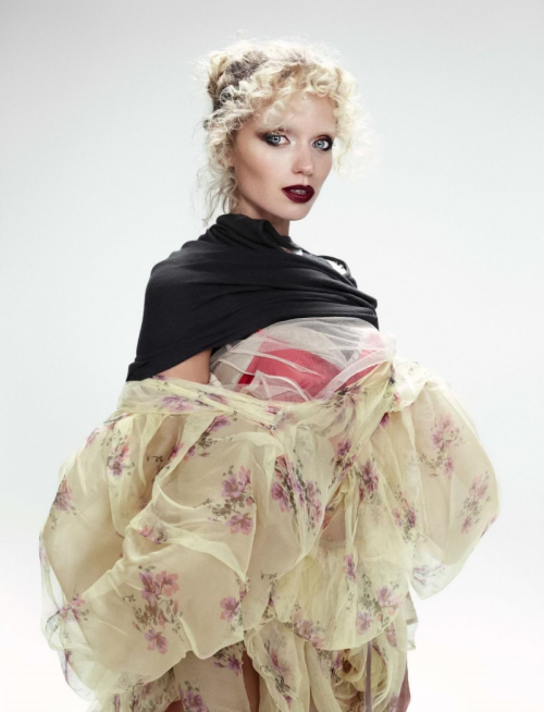 Abbey Lee for Harper’s Bazaar France, October 2025 15